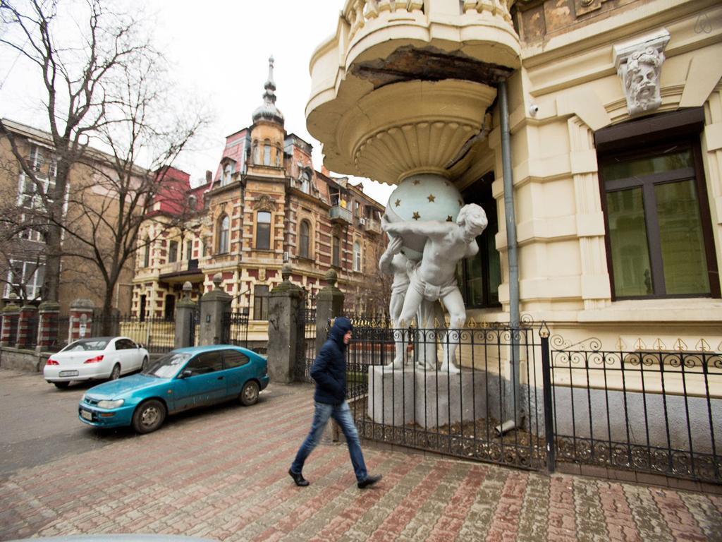 Centro Комнаты И Аппартаменты Hostel Odessa Exterior photo